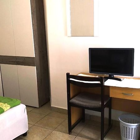 Hostel Maros เยอร์ ภายนอก รูปภาพ