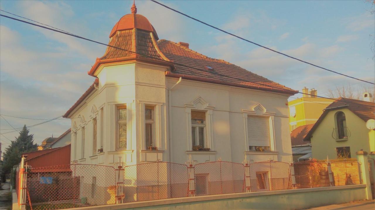 Hostel Maros เยอร์ ภายนอก รูปภาพ
