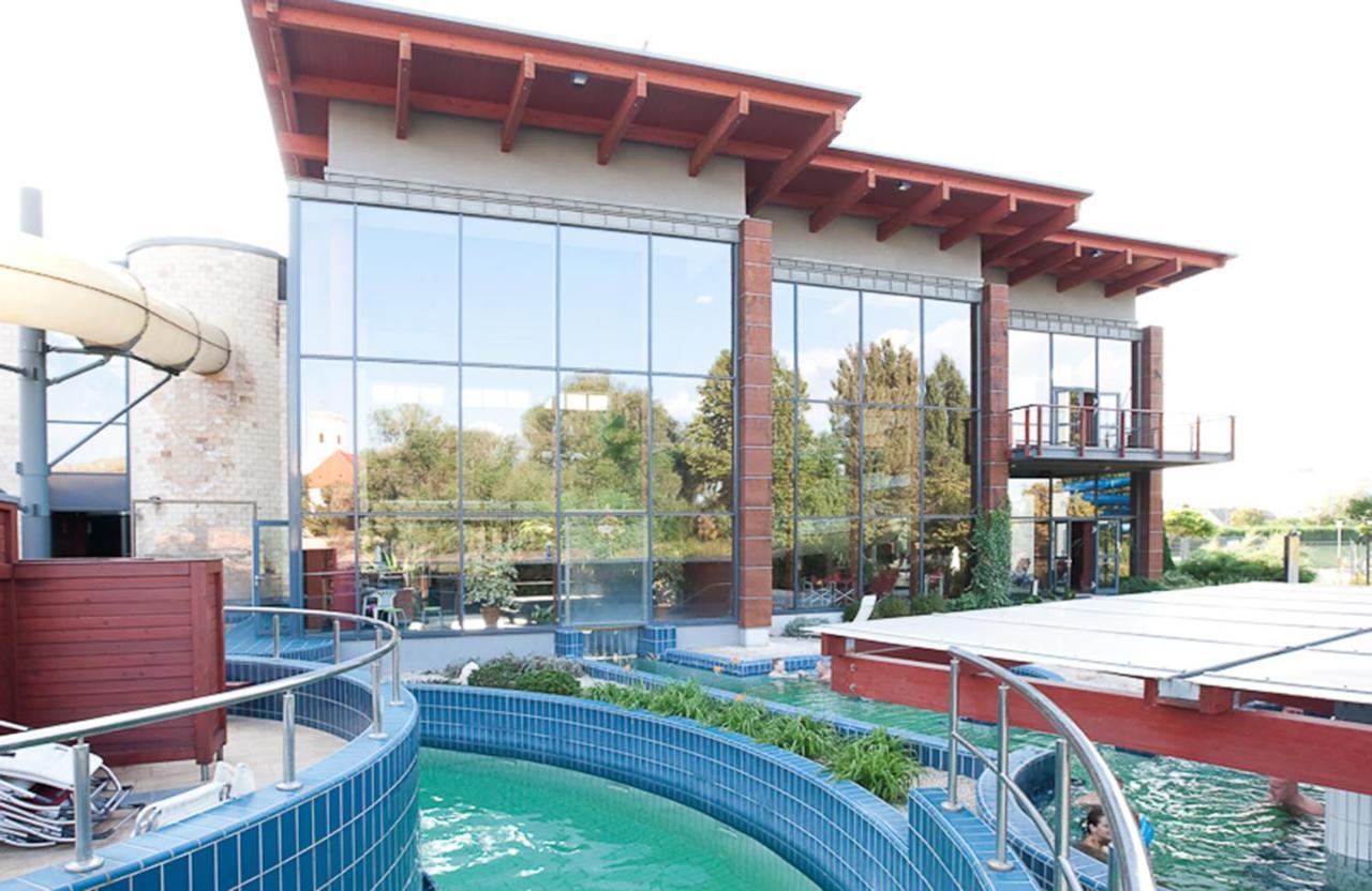 Hostel Maros เยอร์ ภายนอก รูปภาพ