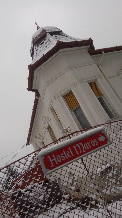 Hostel Maros เยอร์ ภายนอก รูปภาพ