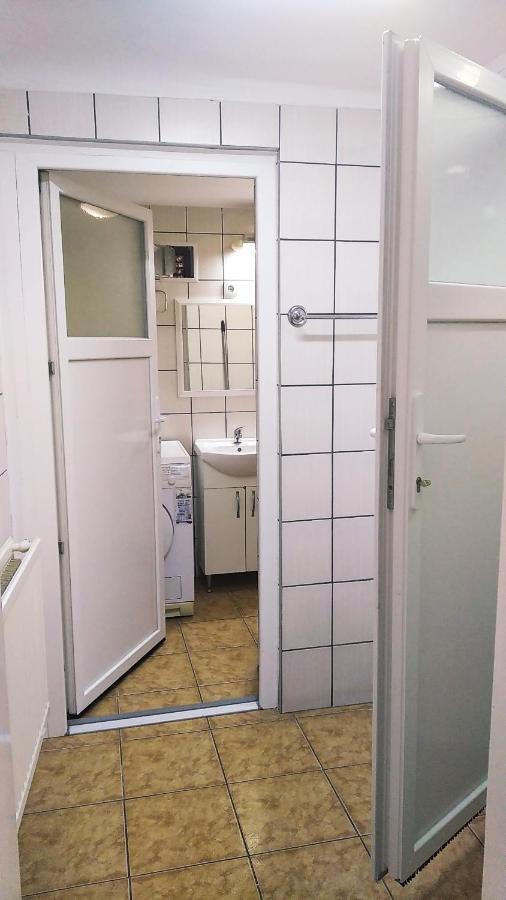 Hostel Maros เยอร์ ภายนอก รูปภาพ